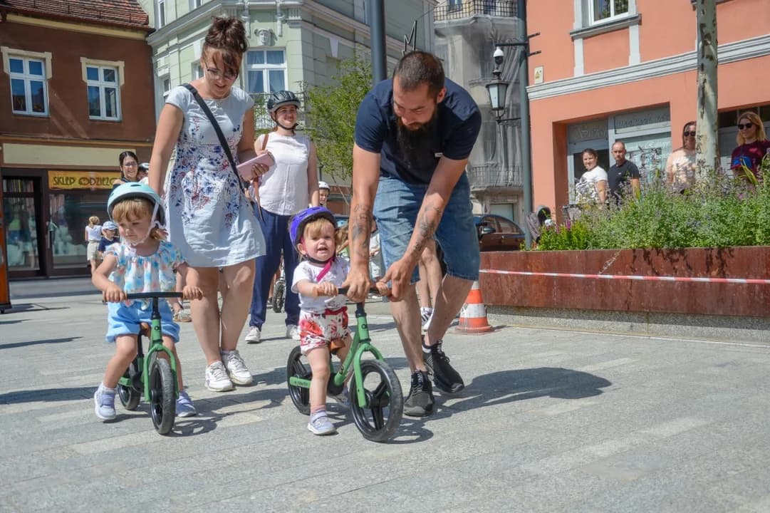 "Dzieciaki na Kołach" na jarocińskim rynku. W akcji niemal 100 zawodników [ZDJĘCIA]