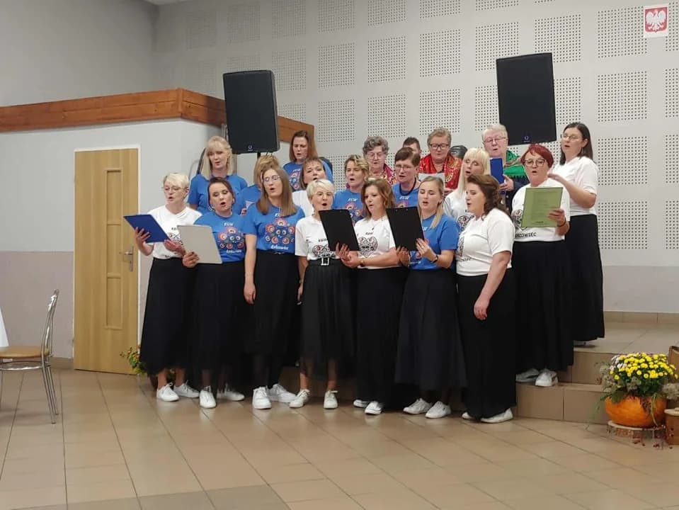 Jubileusz KGW Łobzowiec — zdjęcie 2 z 16