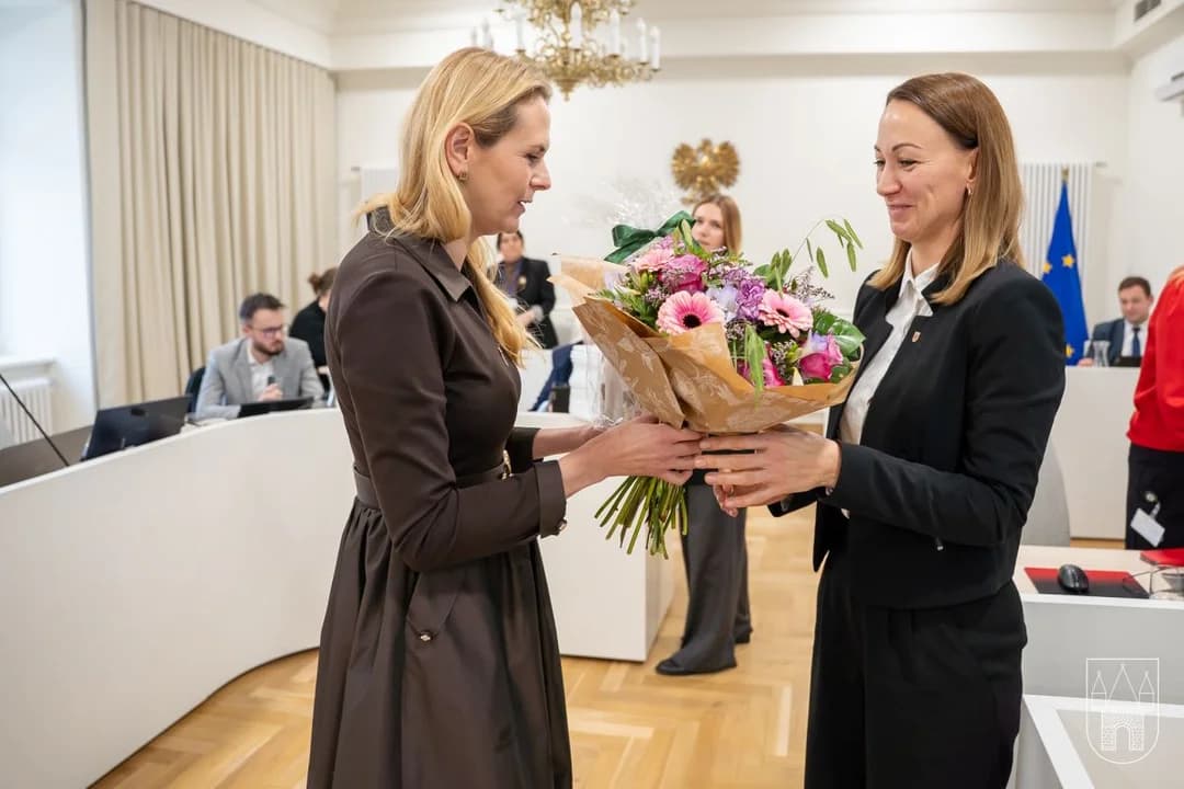 Dwa lata rządów - jaką ocenę dają burmistrzowi mieszkańcy, jaką radni? Jest piątka, ale i jedynka...