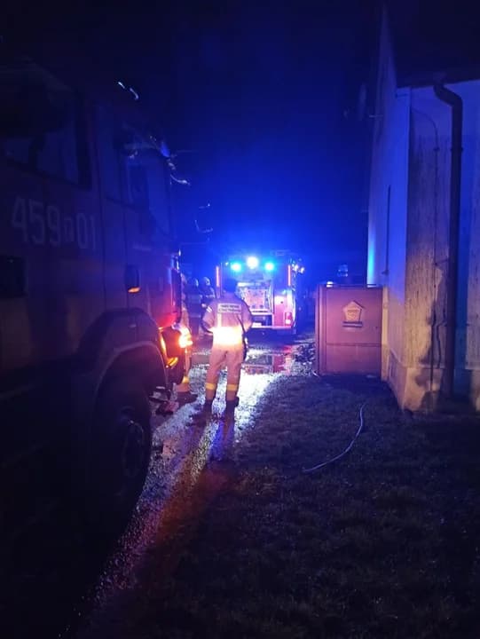 Pożar piwnicy w Cerekwicy — zdjęcie 5 z 6