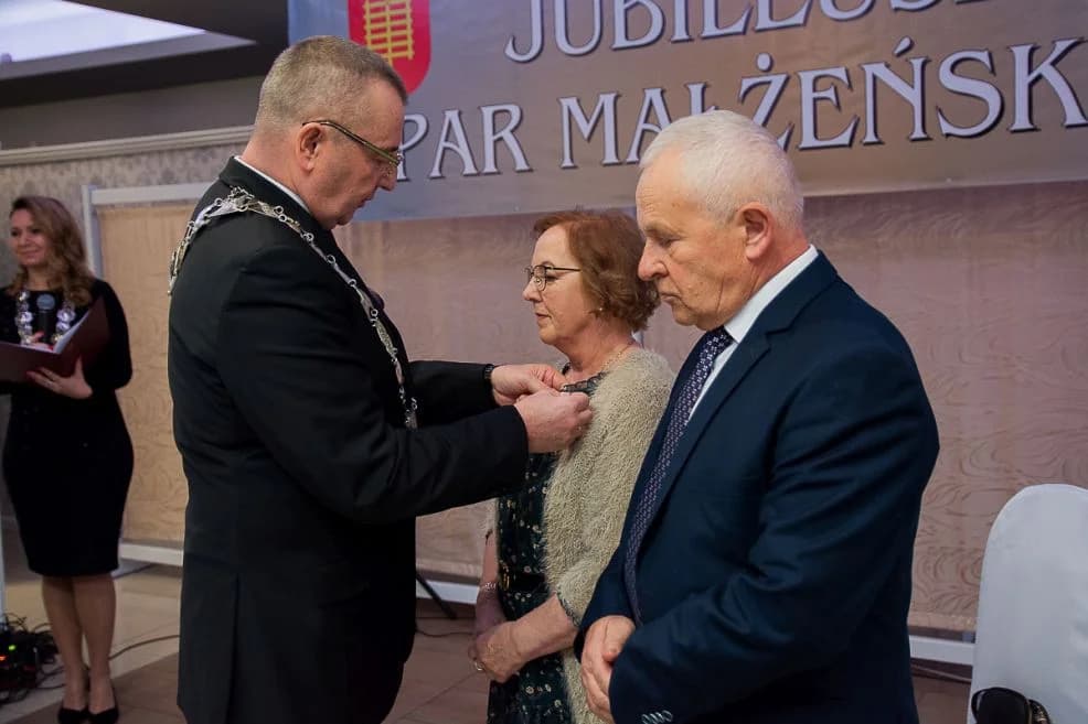 Pary z gminy Jaraczewo uroczyście obchodziły jubileusze małżeńskie [ZDJĘCIA]