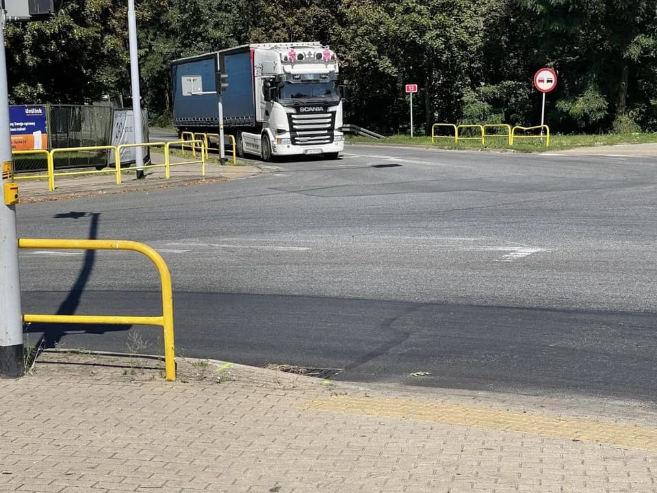 Skrzyżowanie ulicy Wrocławskiej i Powstańców Wielkopolskich w Jarocinie