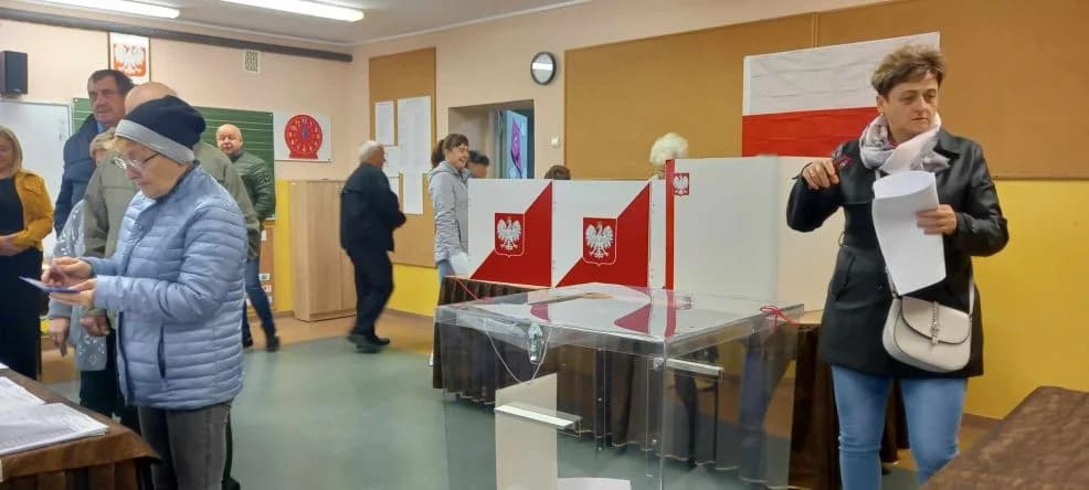 Wybory parlamentarne 2023 na Ziemi Jarocińskiej — zdjęcie 2 z 99