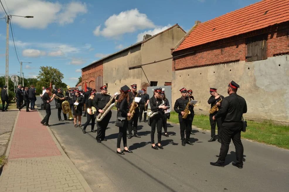 Obchody 120-lecia OSP w Żerkowie i 95-lecia OSP w Ludwinowie i 95-lecie OSP Żerniki — zdjęcie 6 z 127