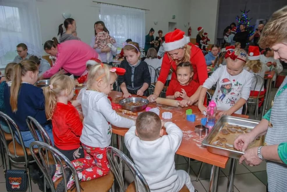 Pieczenie pierników a potem wizyta św. Mikołaja z prezentami - tak wyglądało mikołajkowe spotkanie w Panience[ZDJĘCIA]