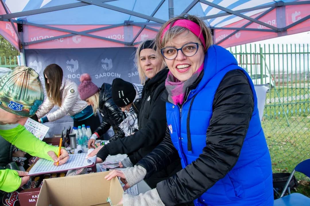 Ponad 250 osób wystartowało w Biegu Kolorowej Skarpetki w Jarocinie [ZDJĘCIA] — zdjęcie 5 z 119