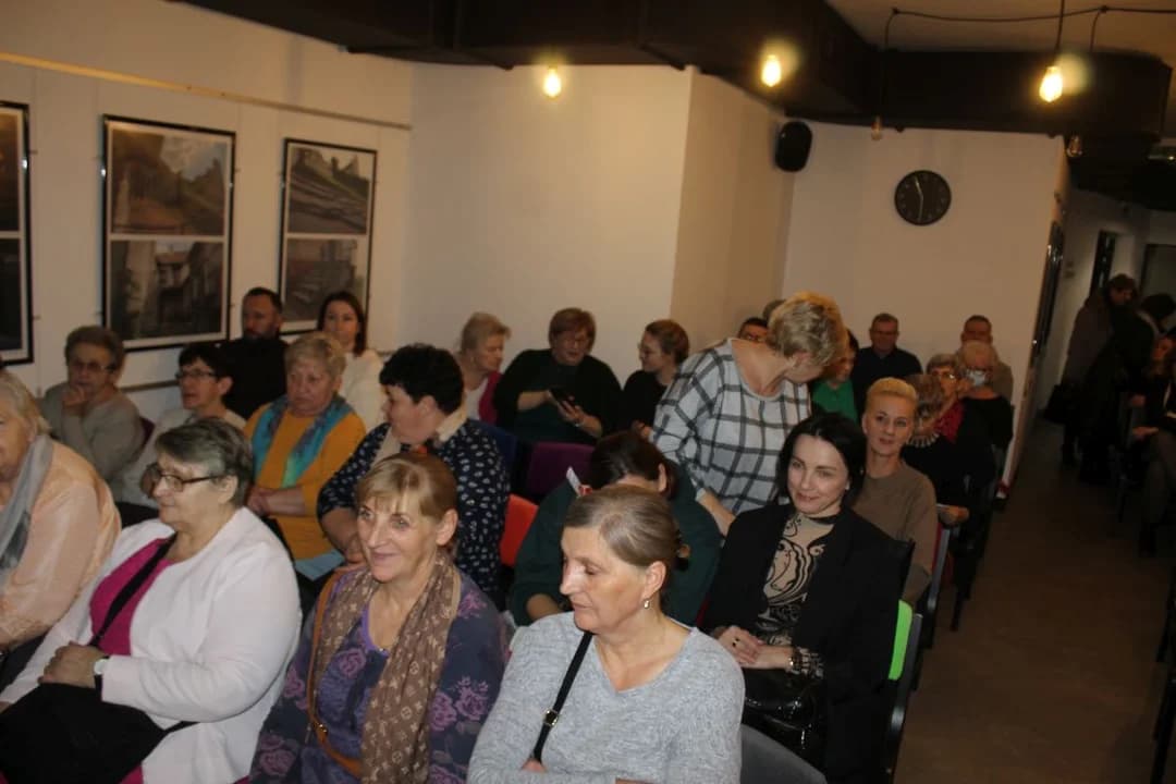 Spotkanie z Katarzyną Bosacką w Jarocinie — zdjęcie 4 z 60