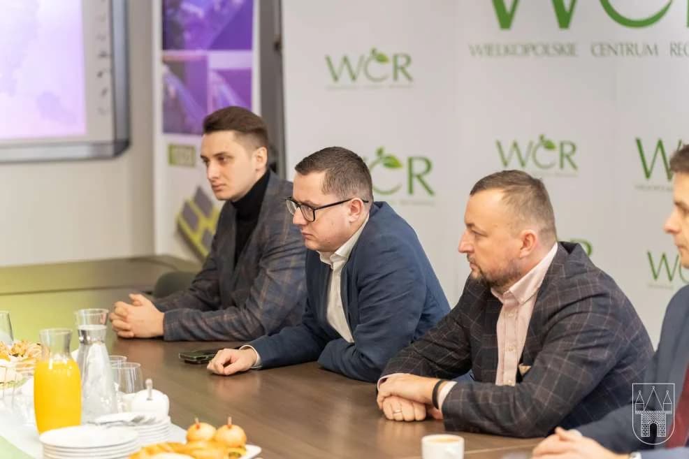 Wiceminister Miłosz Motyka w Wielkopolskim Centrum Recyklingu w Jarocinie — zdjęcie 5 z 12
