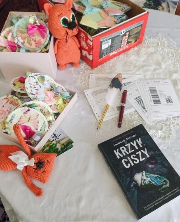 Akcja najnowszej książki Jolanty Bartoś "Krzyk ciszy" rozgrywa się w dworku w Jaraczewie. Na kartach książki pojawia się też Jarocin