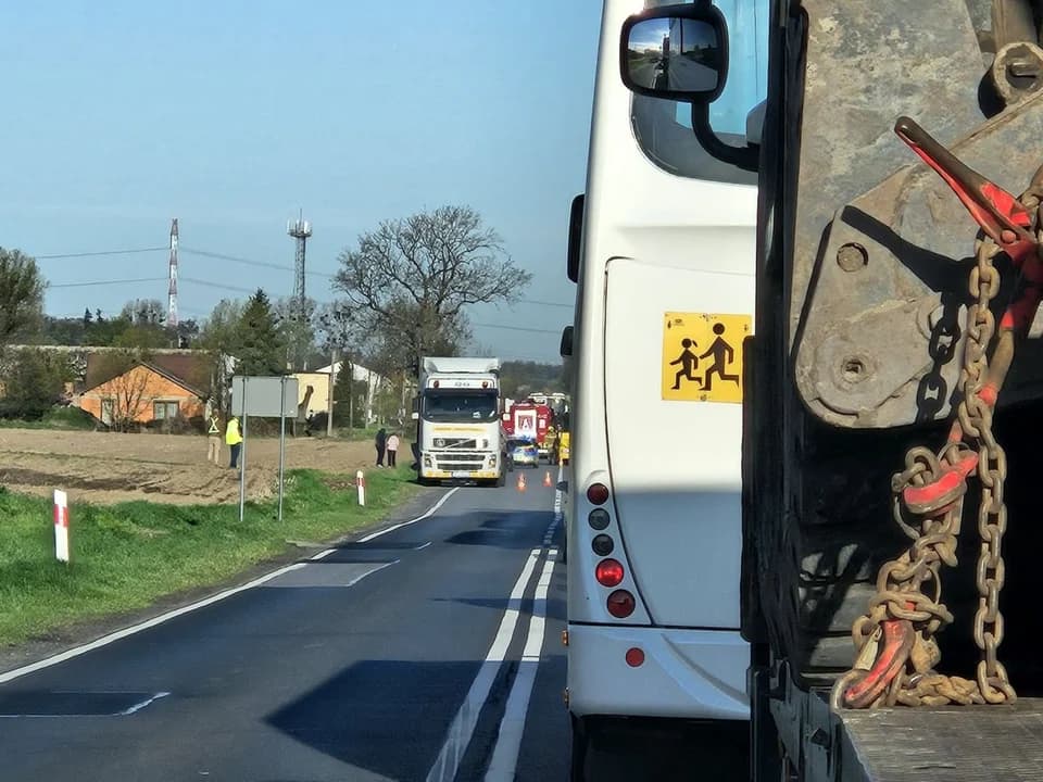 Zderzenie dwóch pojazdów na DK 12