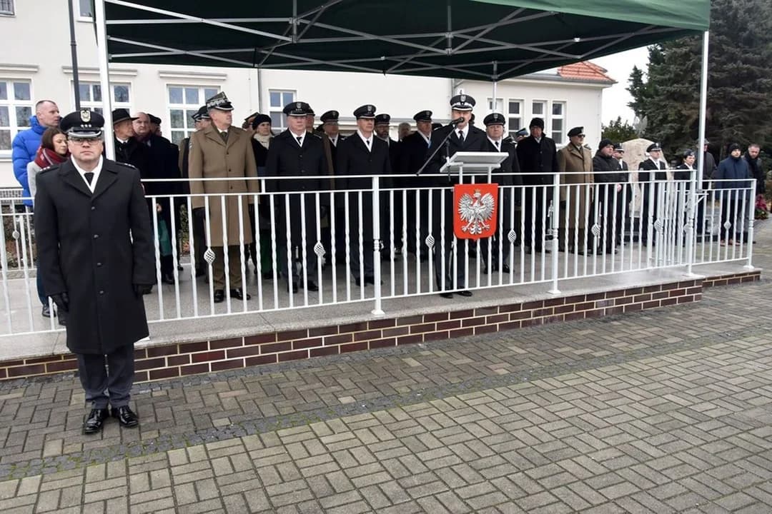 Zmiana dowódcy w 16. Jarocińskim Batalionie Remontu Lotnisk [ZDJĘCIA] — zdjęcie 2 z 44