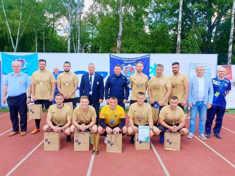 Jarocińscy policjanci na podium XXVI Turnieju Piłkarskiego