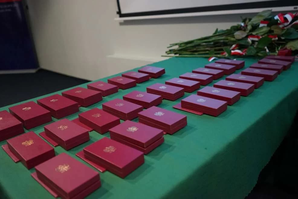 Dyrekcja Powiatowego Urzędu Pracy w Jarocinie odznaczona — zdjęcie 4 z 4
