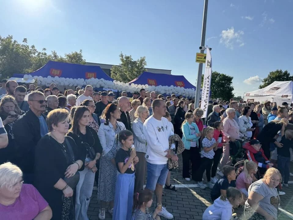 Tłumy na Święcie Parówki w Jaraczewie. Na przekór deszczowej pogodzie [ZDJĘCIA] — zdjęcie 2 z 156