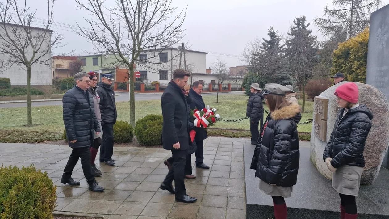 Uczcili Powstańców Wielkopolskich w Nowym Mieście — zdjęcie 3 z 5