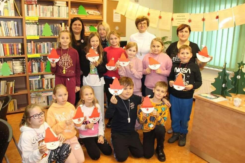 Starosta czytała dzieciom w jarocińskiej bibliotece. Było o Rudolfie i magii świąt [ZDJĘCIA]