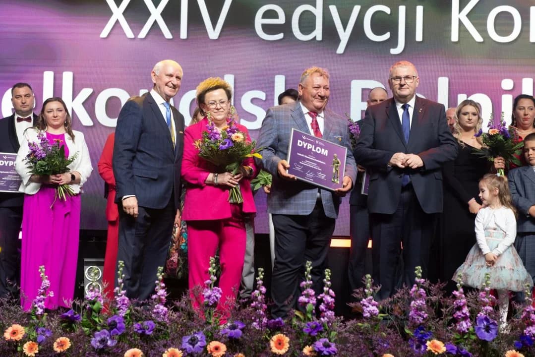 Izabella i Sławomir Studzińscy z Jarocina, prowadzący pasiekę w Jadwigowie