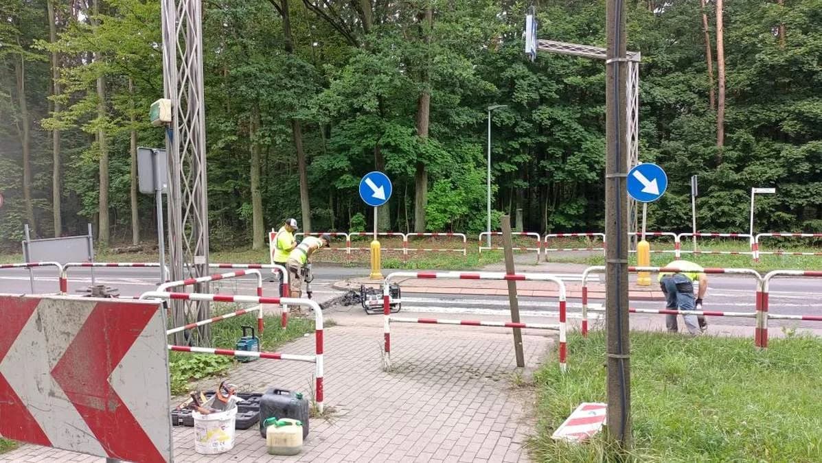 Trwa budowa wyniesionego przejścia w Jarocinie. Tam zginęła 20-letnia Agata [ZDJĘCIA]