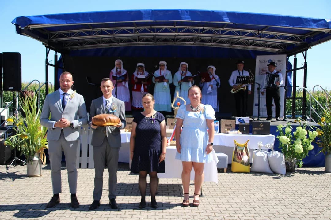 Dożynki w Cerekwicy Starej 2026 — zdjęcie 1 z 133