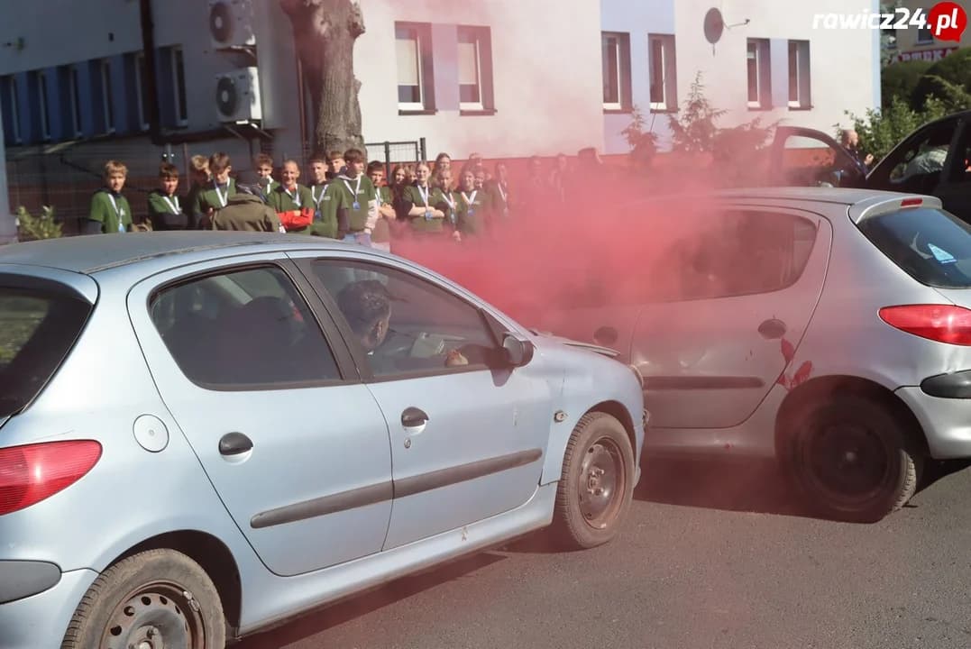 Duże zgrupowanie służb mundurowych i ratunkowych. Akcja również po sąsiedzku — zdjęcie 6 z 128