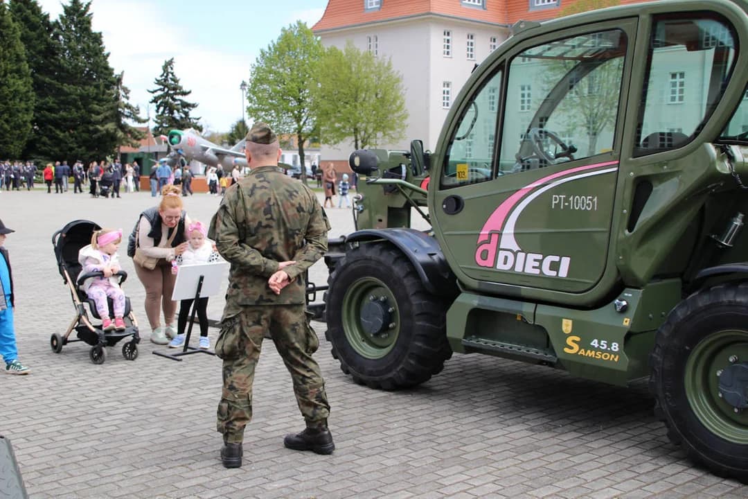 Jarocińska jednostka wojskowa otworzyła się dla mieszkańców [ZDJĘCIA]