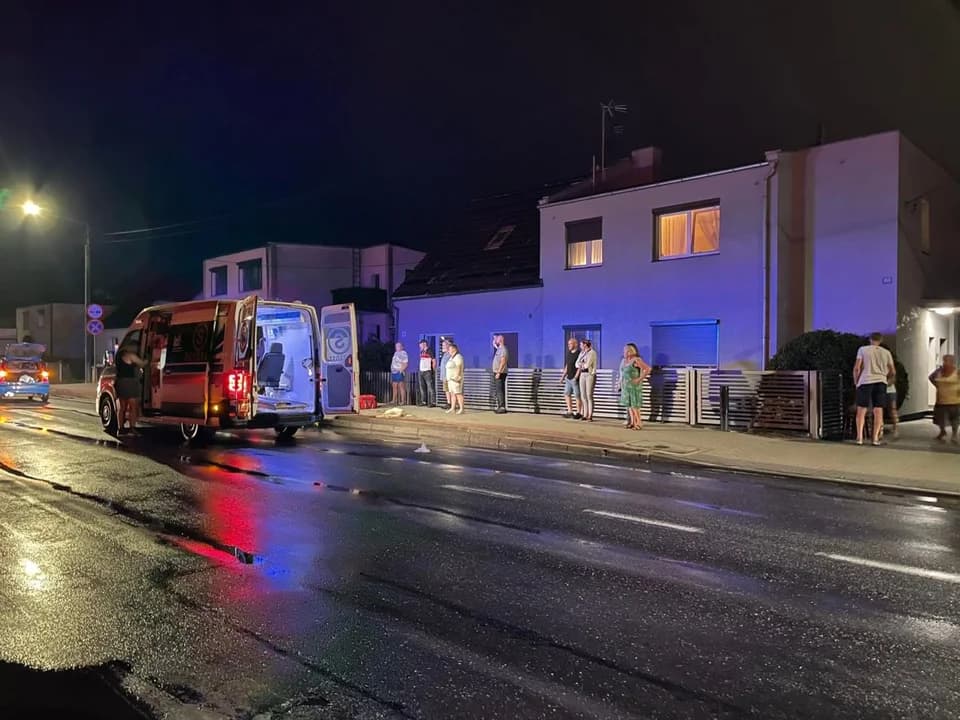 Potrącenie na przejściu dla pieszych na  ul. Wrocławskiej w  Jarocinie [ZDJĘCIA]