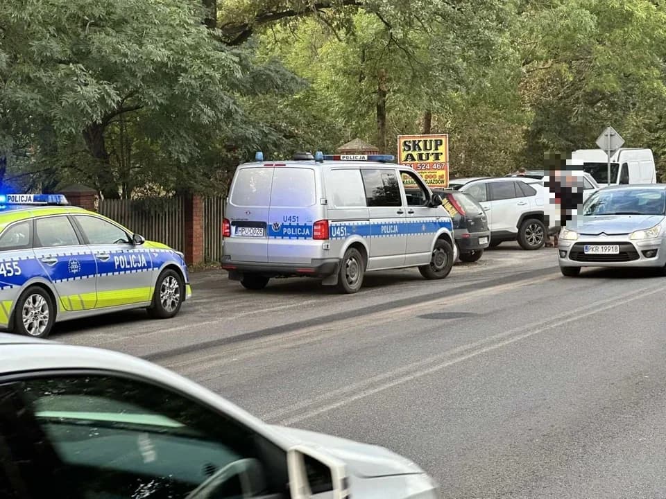 Zespół Ratownictwa Medycznego jedną osobę przewiózł do szpitala w Jarocinie.