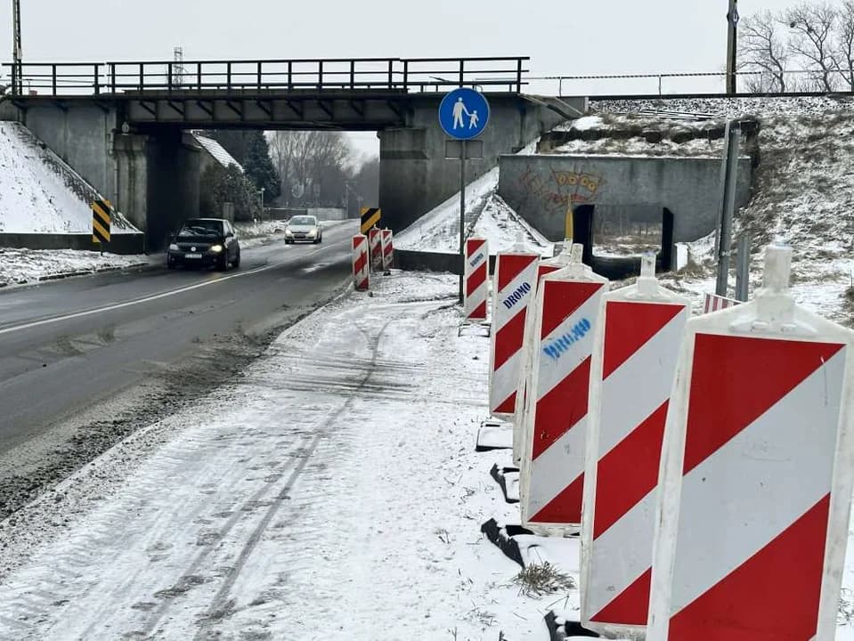 W związku z remontem wiaduktu kolejowego w Jarocinie zostanie wprowadzona zmiana organizacji ruchu. Będziemy jeździć wahadłowo. Gdzie i do kiedy?