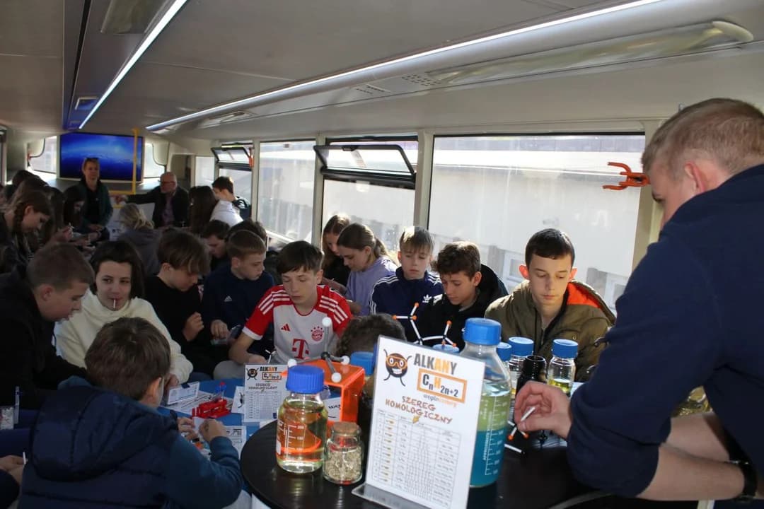 "Być jak Ignacy" - projekt edukacyjny Fundacji PGNiG w Niepublicznej Szkole Podstawowej im. T. Kościuszki w Jarocinie — zdjęcie 4 z 44