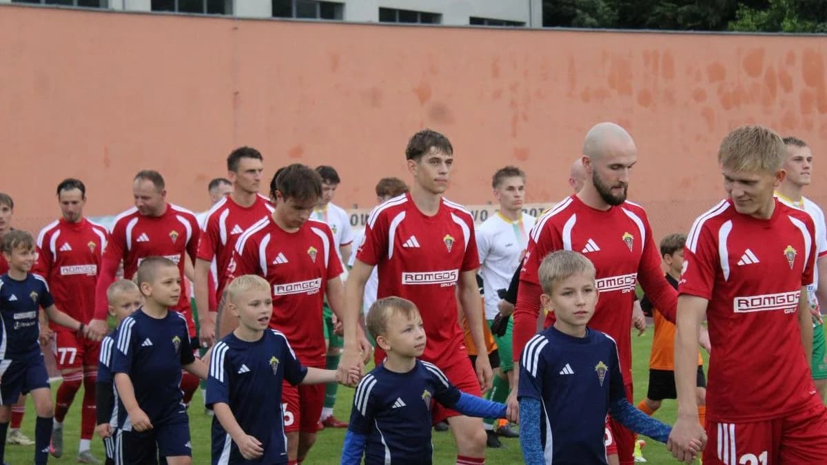 W 30. kolejce RedBox V ligi Jarota Jarocin podejmowała na własnym boisku Piasta Czekanów