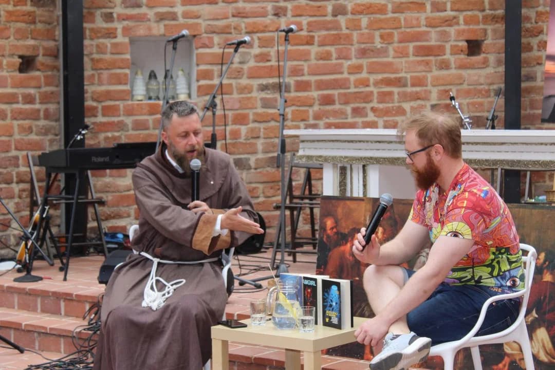 "Zabiłaś się już?" - pisarz i terapeuta o współczesnym hejcie [ZDJĘCIA]