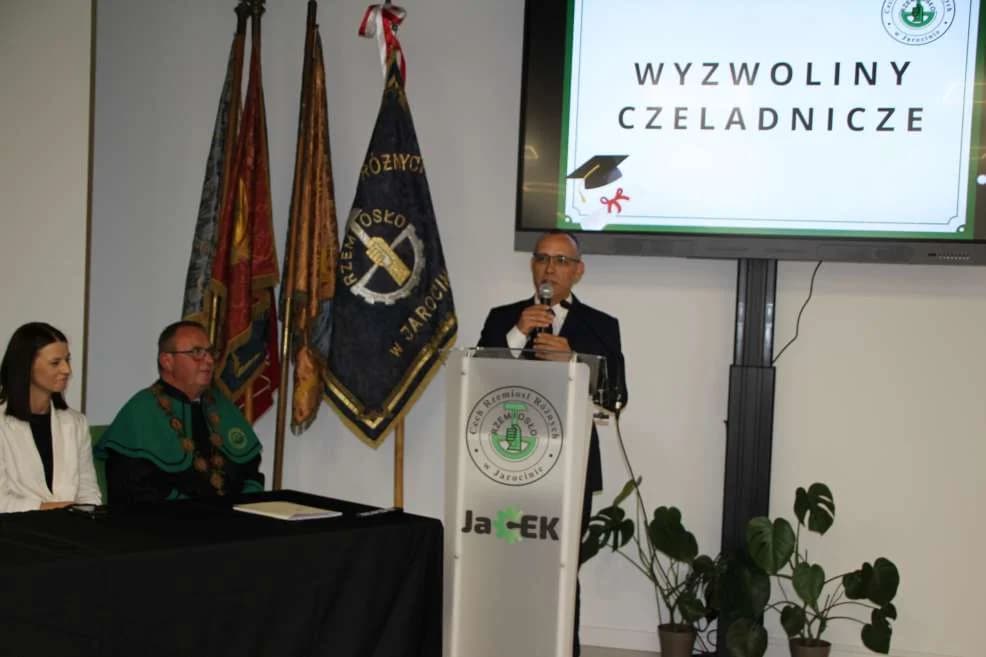 W Jarocinie odbyła się uroczysta ceremonia Wyzwolin Czeladniczych, czyli przejścia z ucznia na czeladnika [ZDJĘCIA, SONDA]