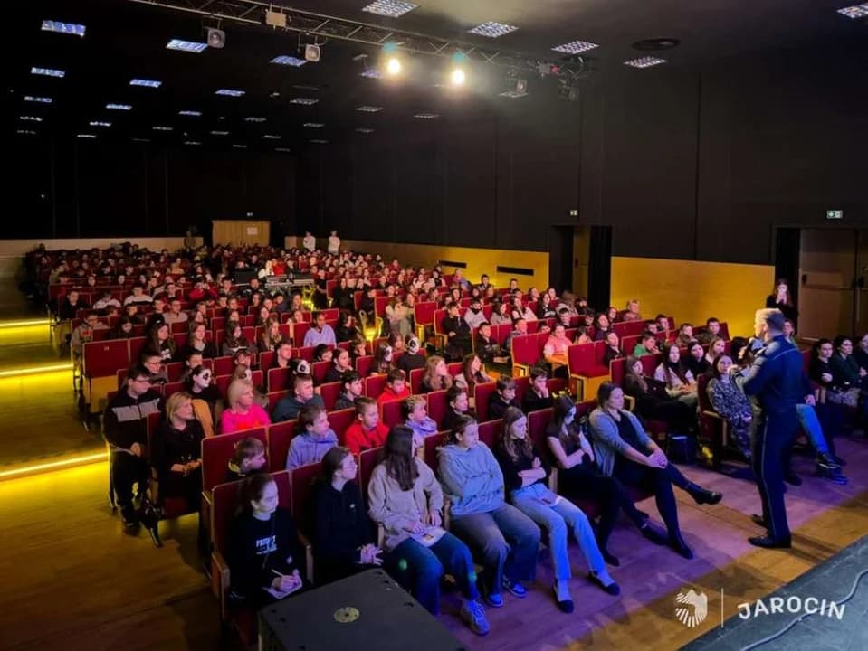 Konferencja „STOP przemocy rówieśniczej” w Jarocinie — zdjęcie 4 z 9