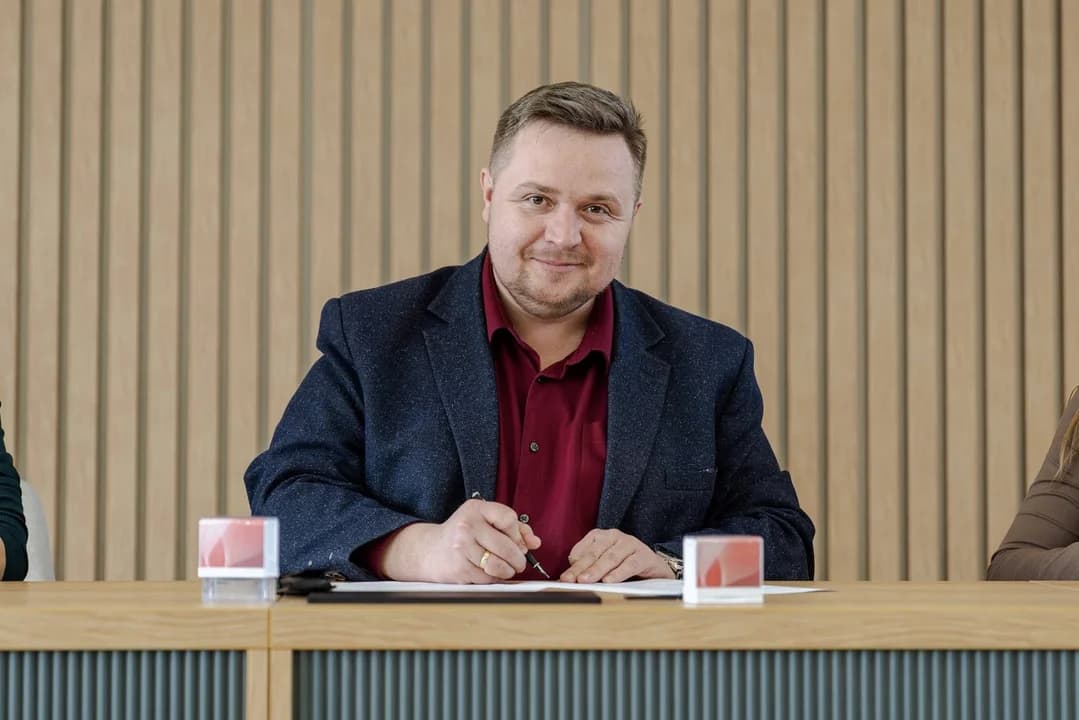 Gmina Jaraczewo podpisała umowę na pielęgnacje murawy stadionu