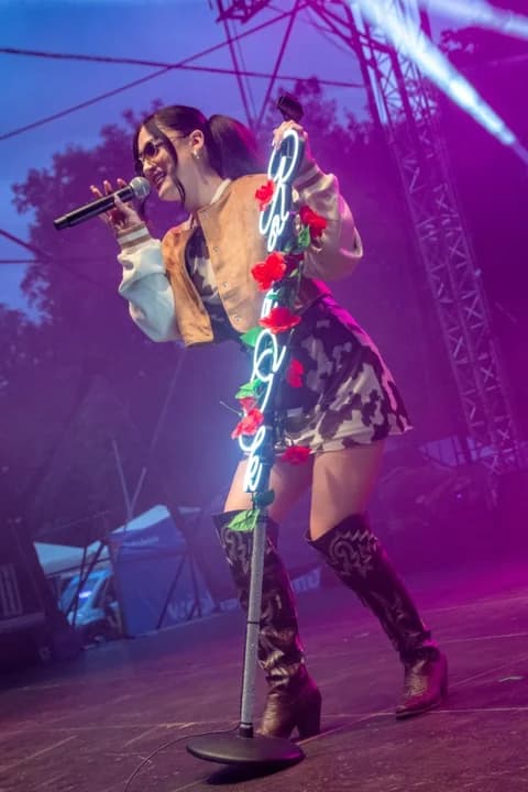 Dni Żerkowa 2025. Koncert Cleo i zespołu RoxaOK — zdjęcie 6 z 51