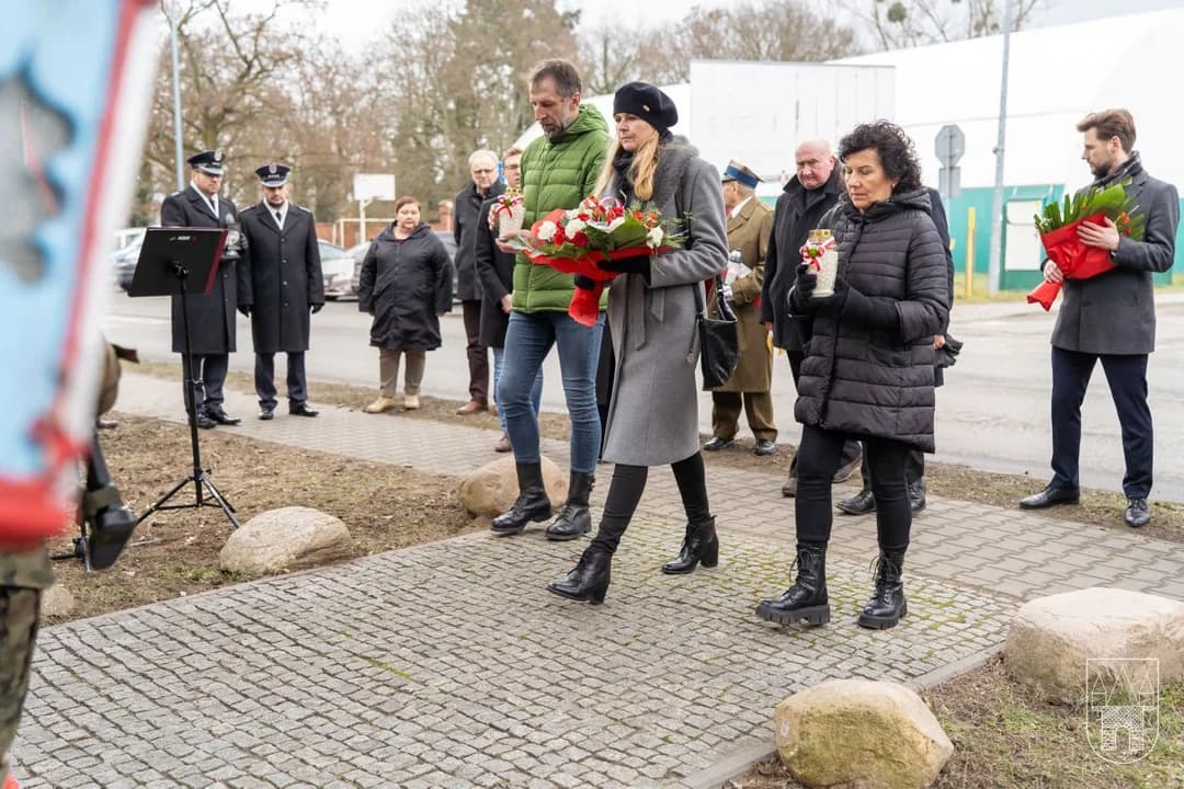 Uroczystości w Jarocinie w przeddzień Narodowego Dnia Pamięci Żołnierzy Wyklętych [ZDJĘCIA] — zdjęcie 4 z 63