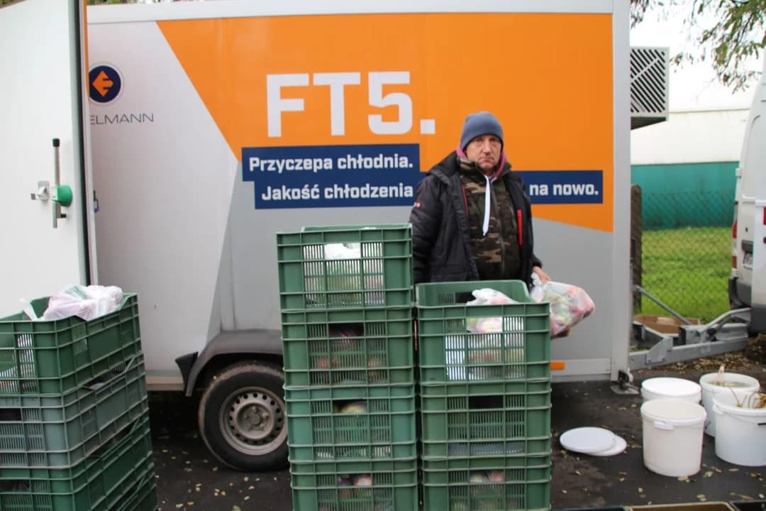 Znany sprzedawca jabłek został okradziony w Jarocinie