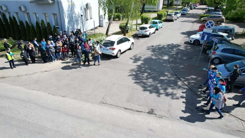 Marsz dla autyzmu w Jarocinie — zdjęcie 5 z 90