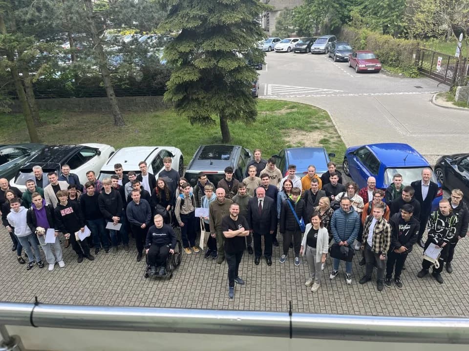 XVI Regionalny Konkurs Informatyczny w Jarocinie. Siedemnastu uczniów w ścisłym finale w ZSP nr 1 — zdjęcie 2 z 70