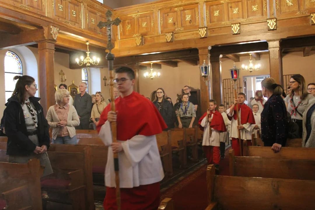 Odpust ku czci św. Jerzego odbył się w Jarocinie w środę, bo tego chcieli harcerze. Przez cały czas czuli obecność Kingi [ZDJĘCIA] — zdjęcie 6 z 54
