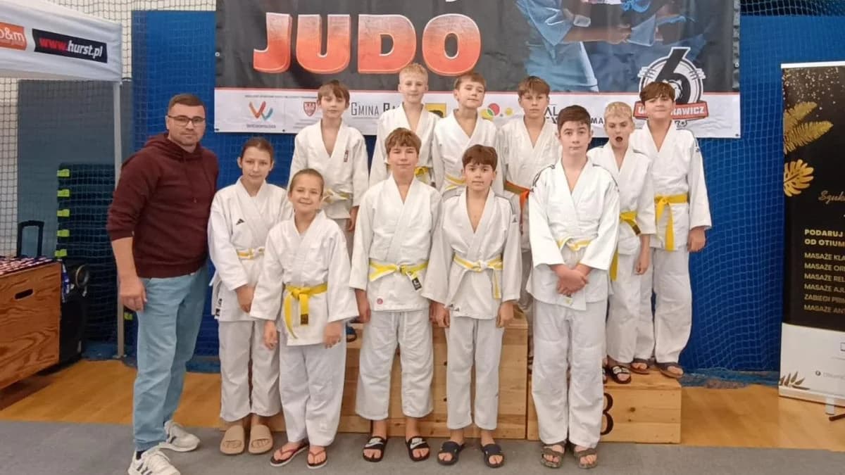 Zawodnicy Ipponu na kolejnych turniejach judo — zdjęcie 1 z 8
