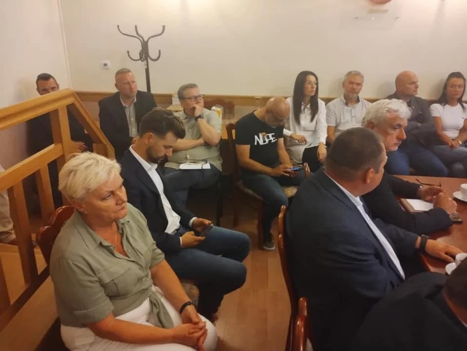 Debata o sytuacji jarocińskiego szpitala na specjalnym posiedzeniu powiatowej komisji zdrowia