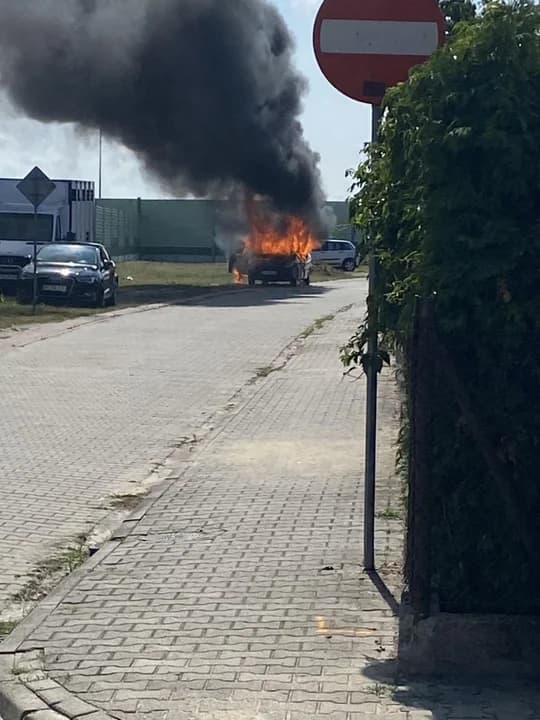 Pożar samochodu w Jarocinie