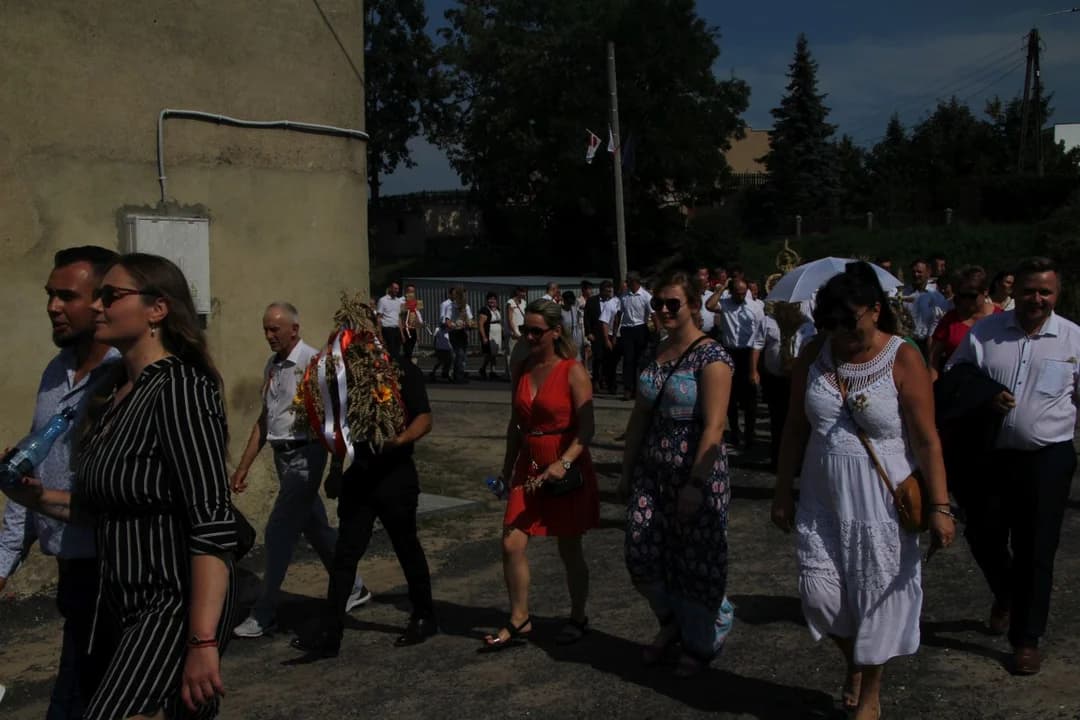 Gminne dożynki w Jaraczewie. Każde sołectwo przygotowało wyjątkowy wieniec [ZDJĘCIA, WIDEO] — zdjęcie 2 z 159