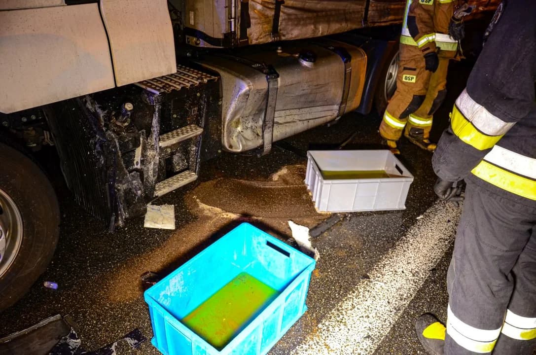 Policja poszukuje sprawcy kolizji w Jarocinie - na zjeździe z obwodnicy w okolicy ronda Światowego Dnia Roweru