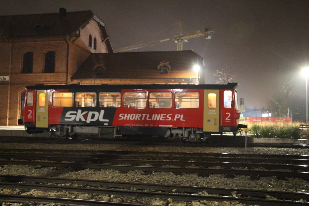 Kradli paliwo z lokomotywy w Pleszewie. Tego się nie spodziewali