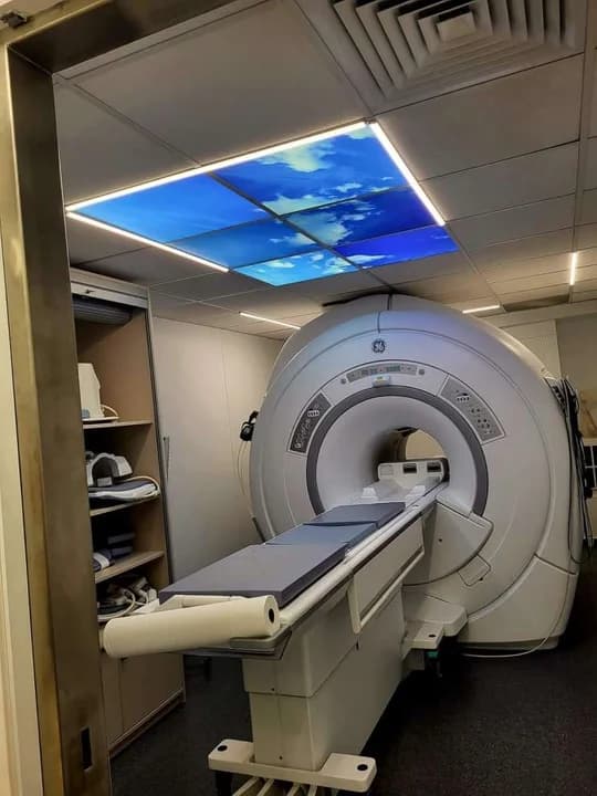 Otwarcie pracownii rezonansu magnetycznego przy jarocińskim szpitalu — zdjęcie 2 z 21