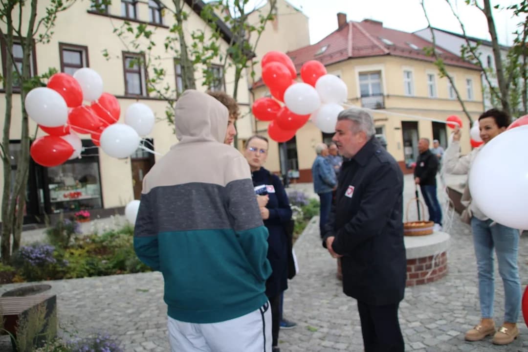Spacer działaczy i sympatyków KO ulicami Jarocina