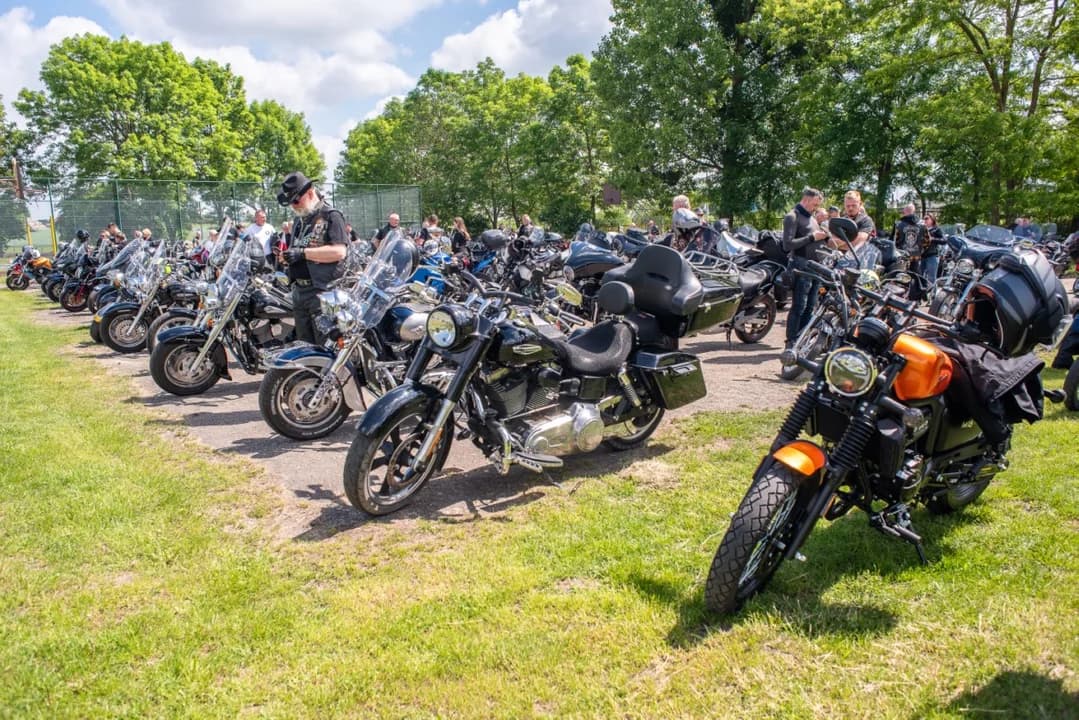Sezon motocyklowy otwarty. Zlot w Żerkowie zgromadził tłumy [ZDJĘCIA, WIDEO] — zdjęcie 4 z 100