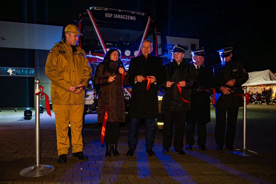 Przekazanie wozu bojowego dla OSP Jaraczewo